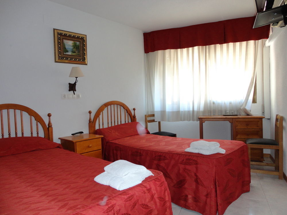 Pension Venecia Пинто Екстериор снимка